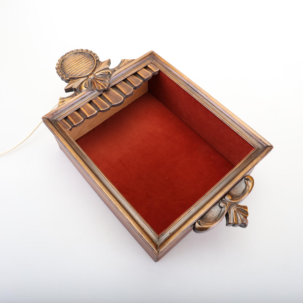 PRYDNADSSKÅP, 1900-tal.