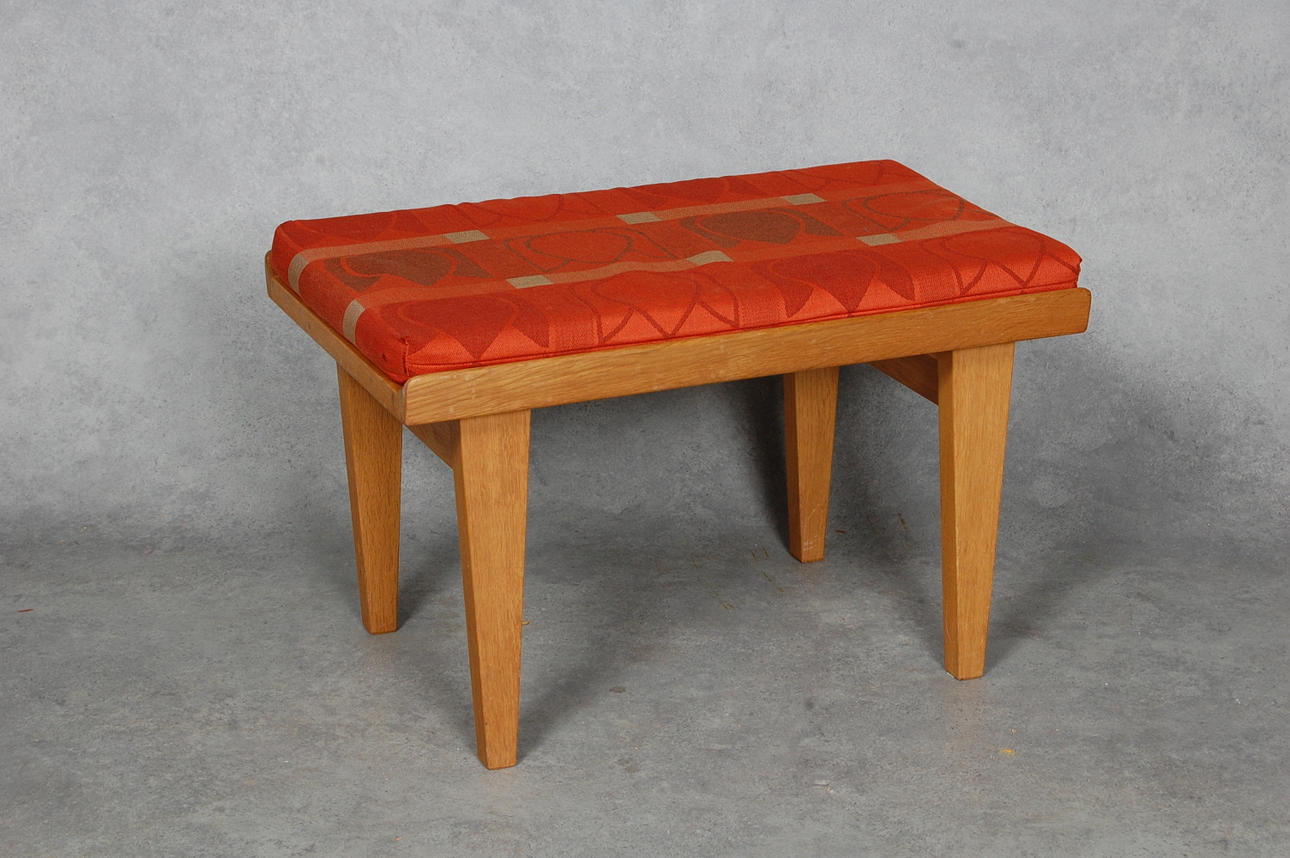 TABURETT, 1950-tal med original dyna.