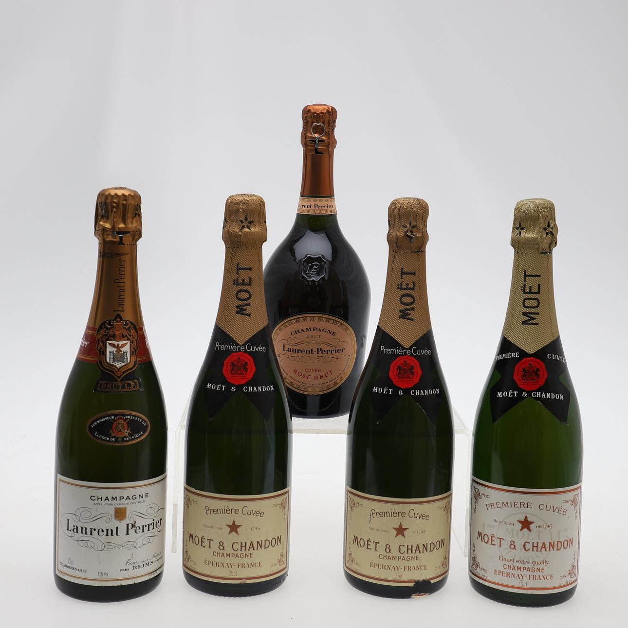 BLANDET MASSE IKKE VINTAGE CHAMPAGNE.