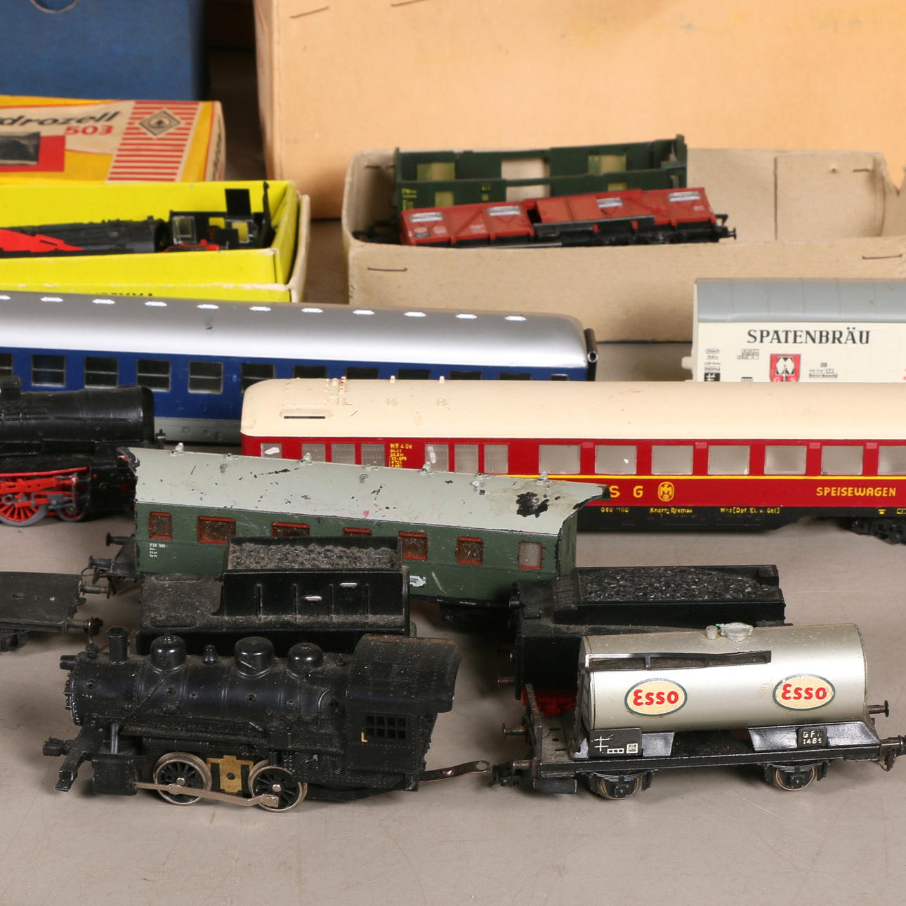 MODEL RAILWAY, spare parts and accessories for railway, 2 boxes.