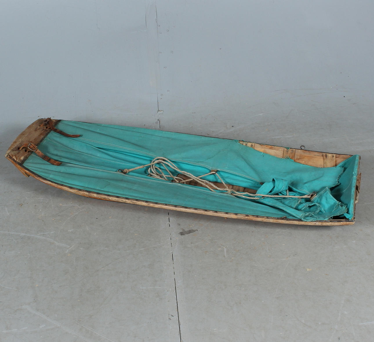 HUNDPULKA, Liten, Segerbaden-Berg AB.