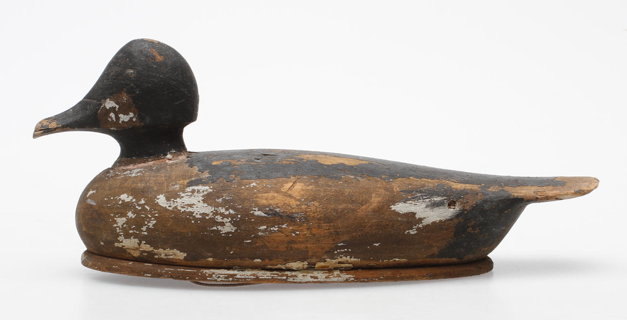 VETTE, bemålat trä, 1900 talets första hälft.