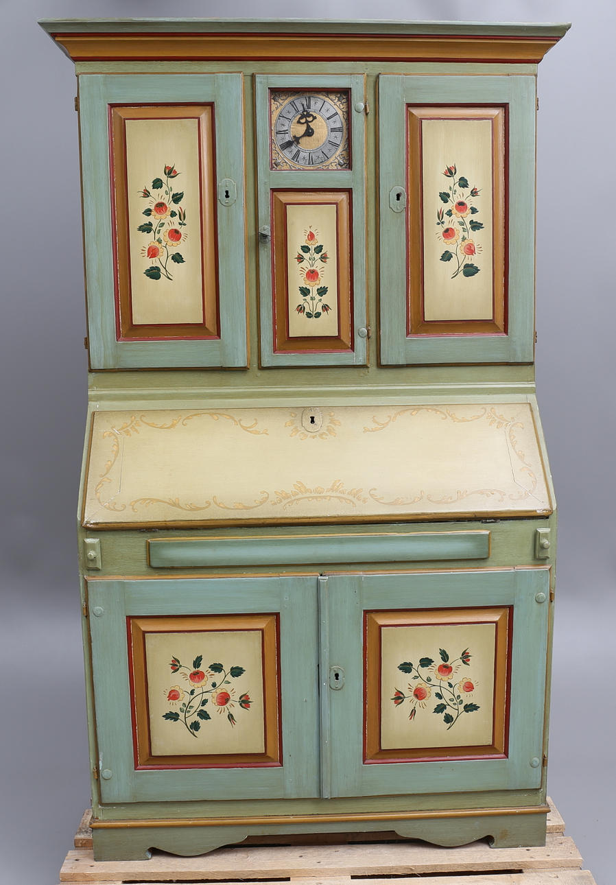 KLOCKSKÅP, 1800-talets första hälft.