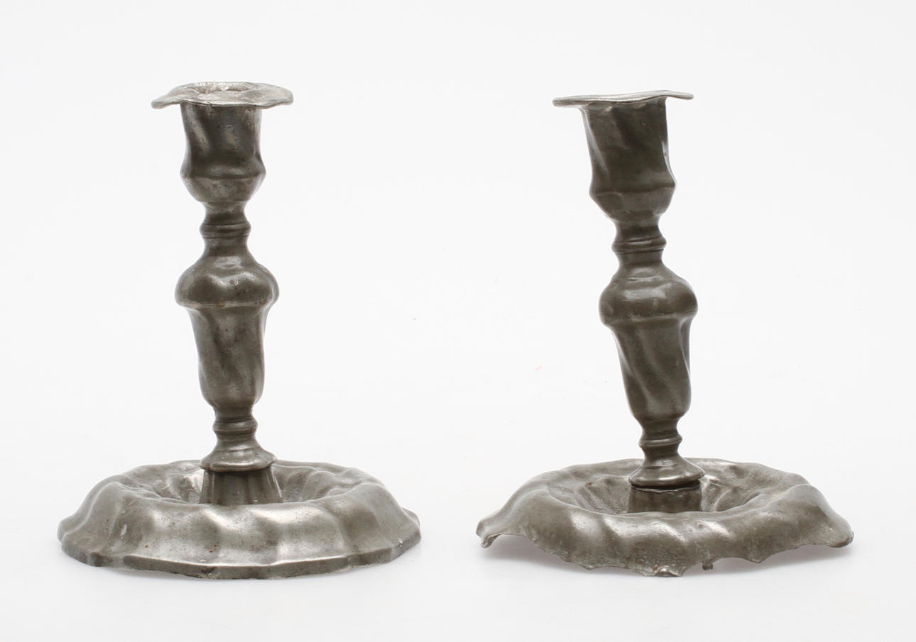 LJUSSTAKAR, ett par, rokoko, Samuel Marnel (mästare 1748-1775), Stockholm.