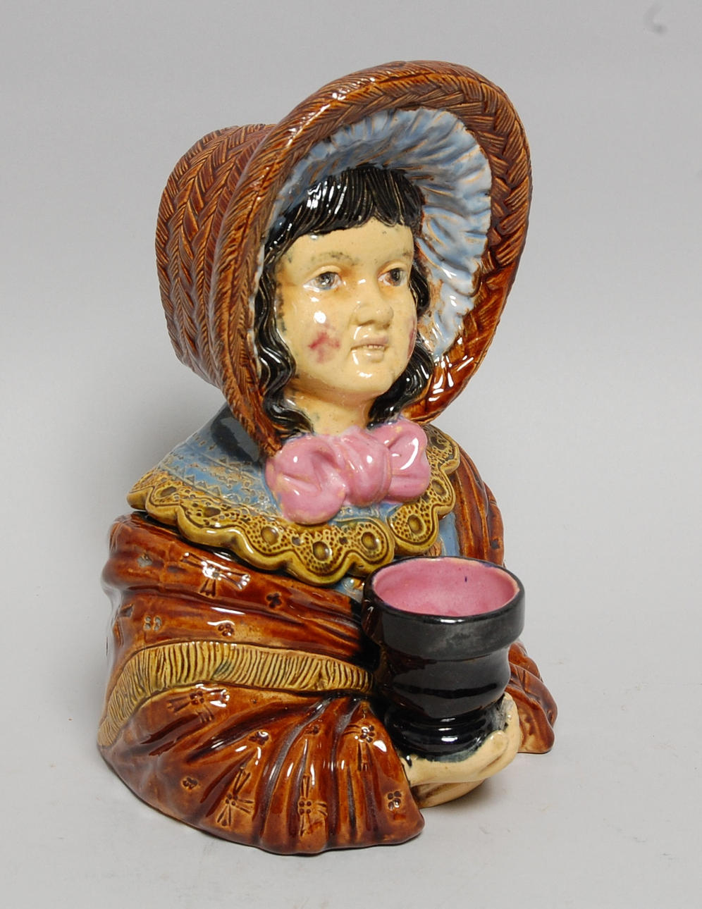 ÄGGAGÖMMA, keramik, Gotthard Karlsson Höganäs, 1897.