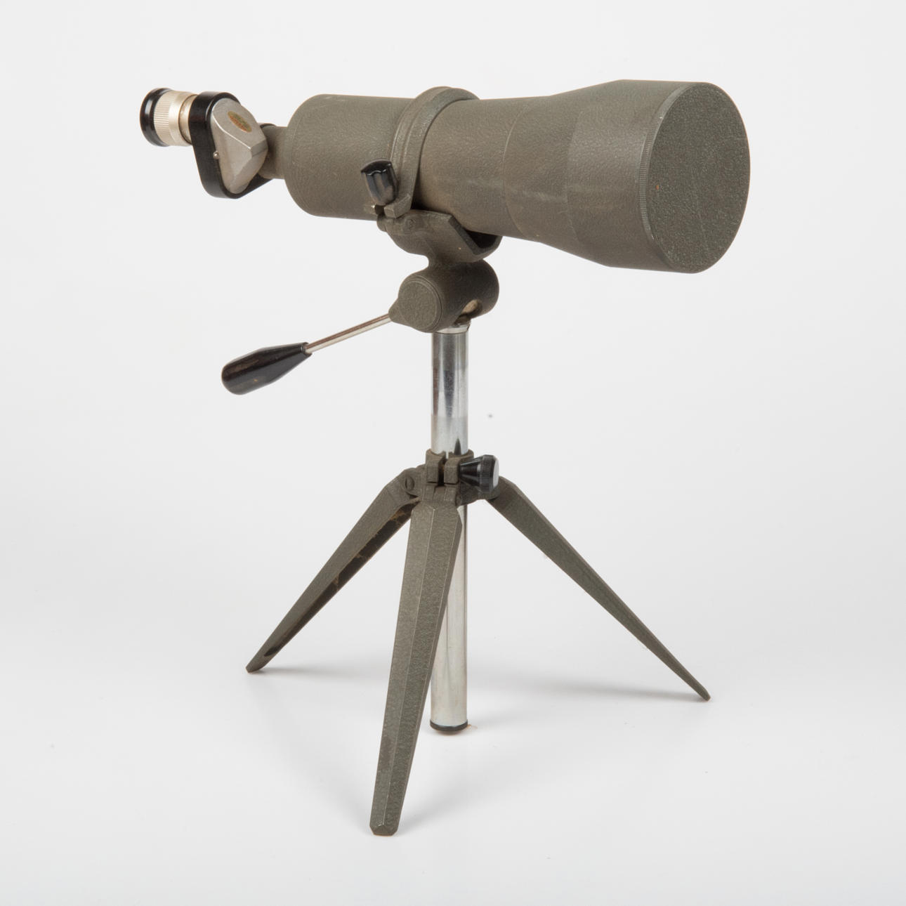 BINOCULARS, marked Cygnus No. 36488.