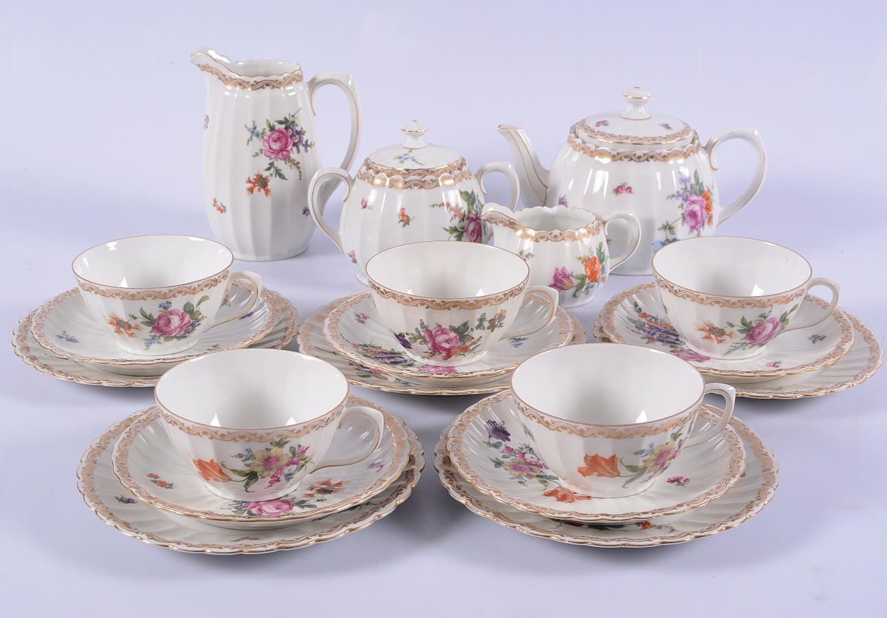 TESERVIS, 37 pieces, Württemberg, Germany.