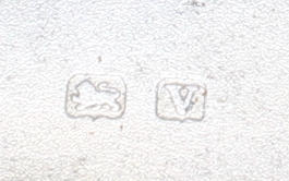 CIGARETTETUI, silver, S Blanckensee & Sons Ltd, Birmingham 1920, vikt ca 96 gram.