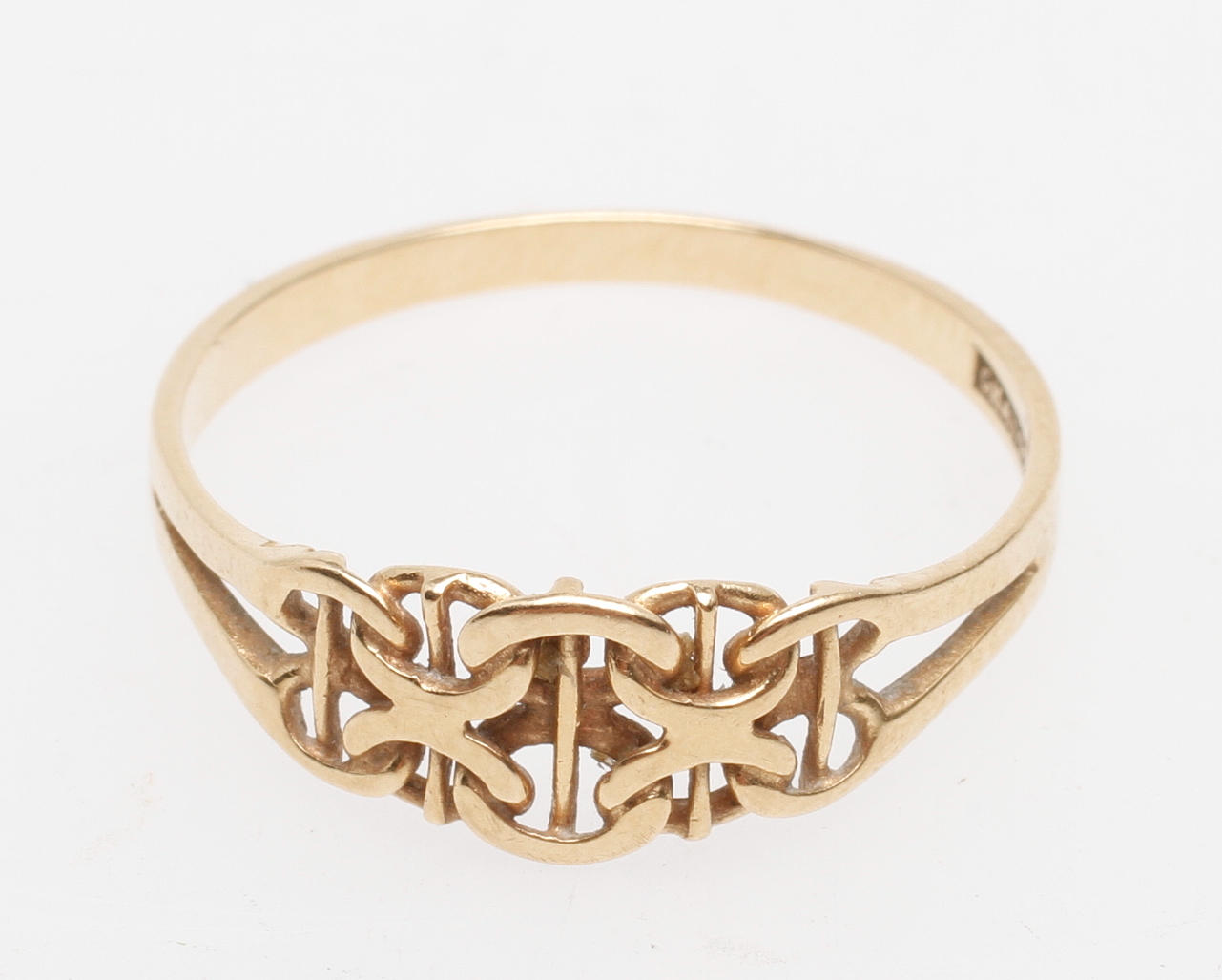 RING, x-länk 18k guld, vikt ca 2 gr.