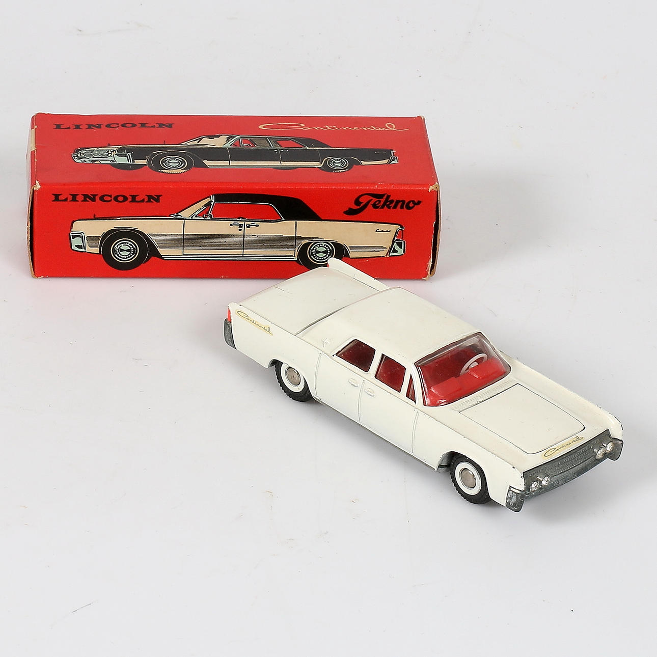 MODELLBIL med ORIGINALASK, Lincoln Continental, Tekno 829, Danmark