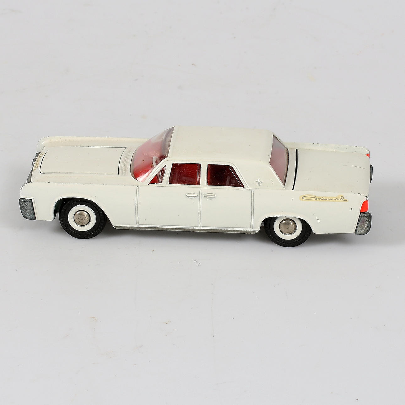 MODELLBIL med ORIGINALASK, Lincoln Continental, Tekno 829, Danmark