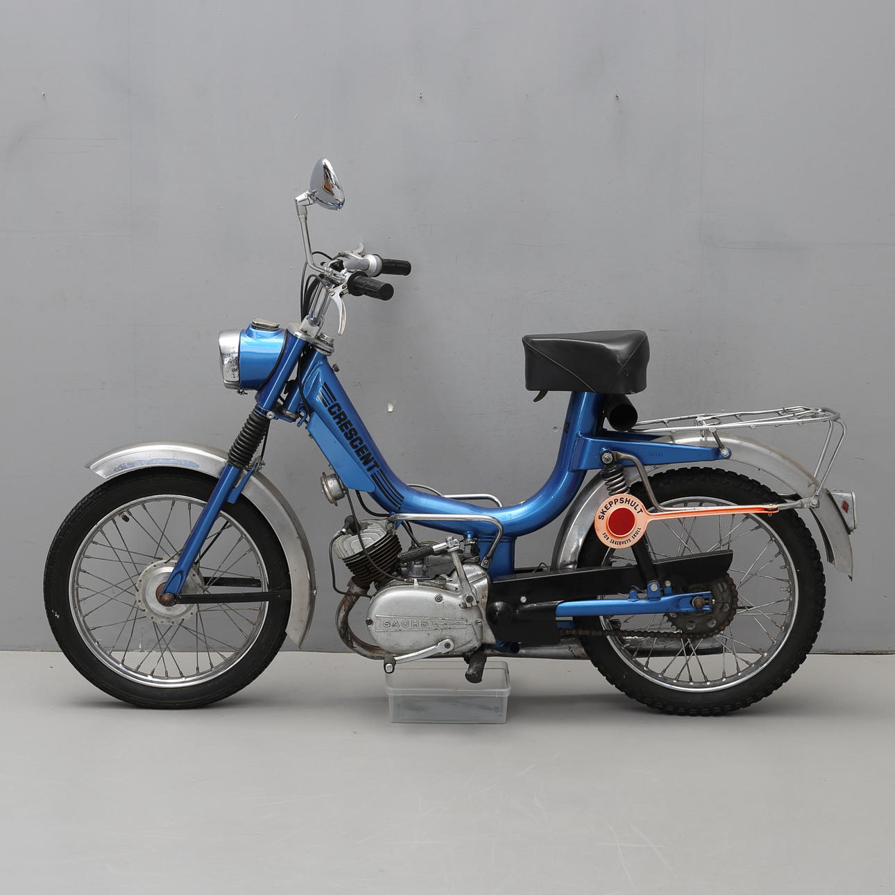 MOPED, Crescent Compact.