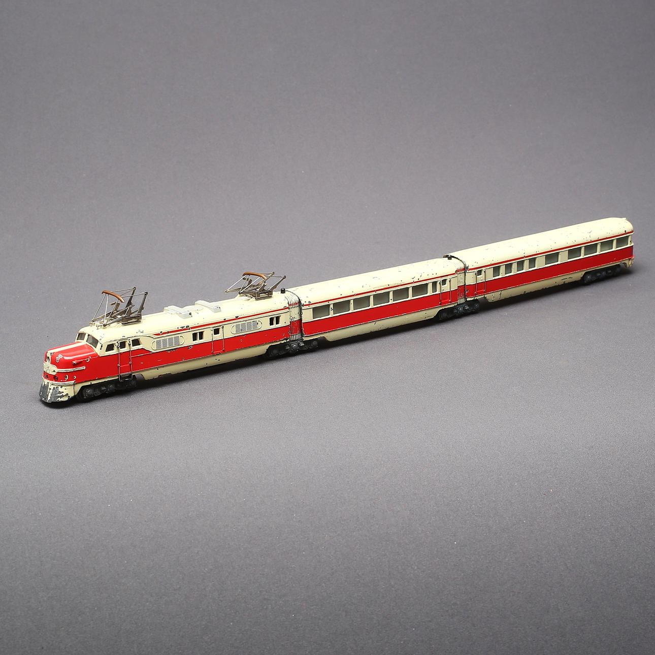 MÄRKLIN skinnebus ST 800, tredelt.