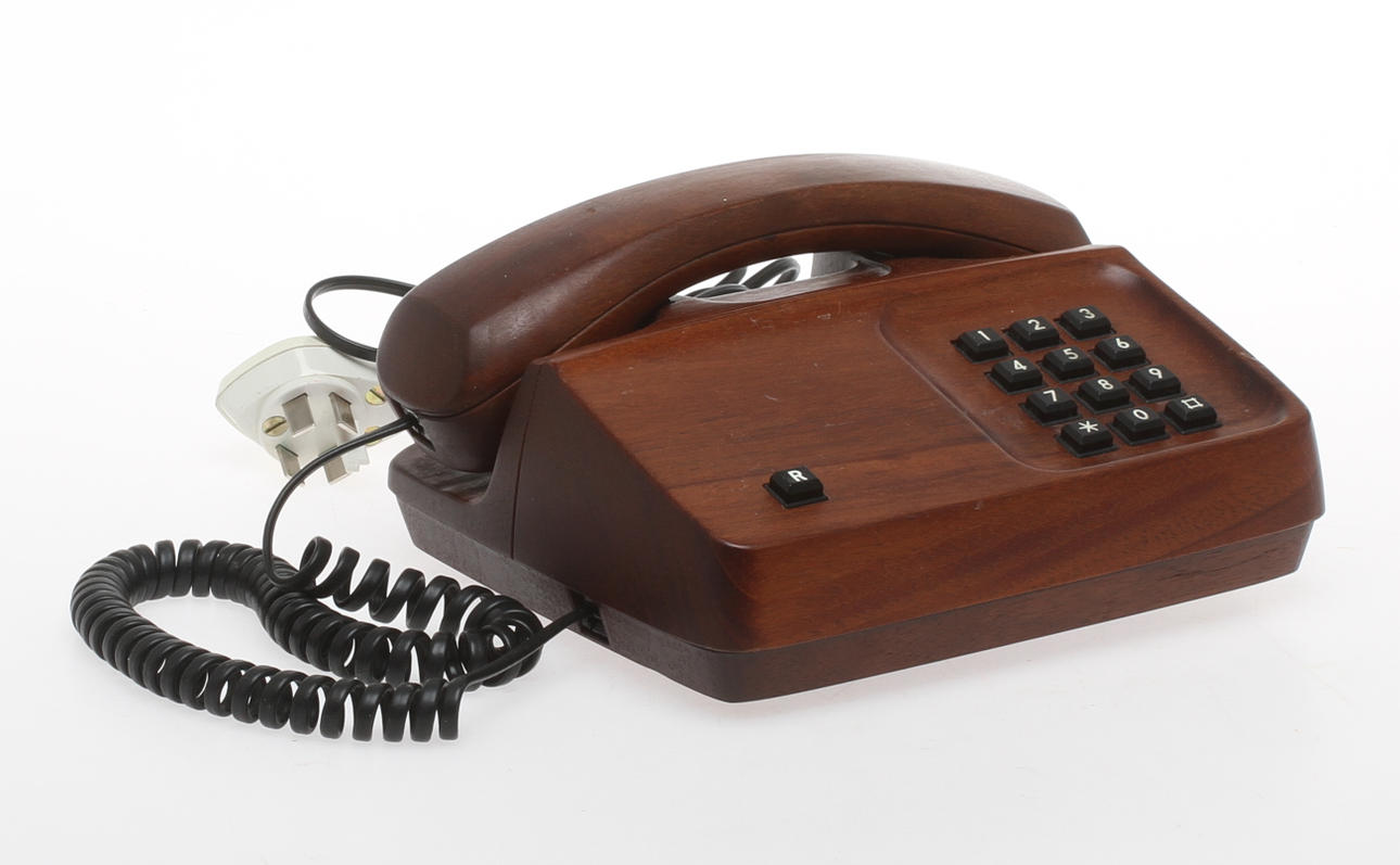 TELEFON, Dialog, Mahogny, nr 121.