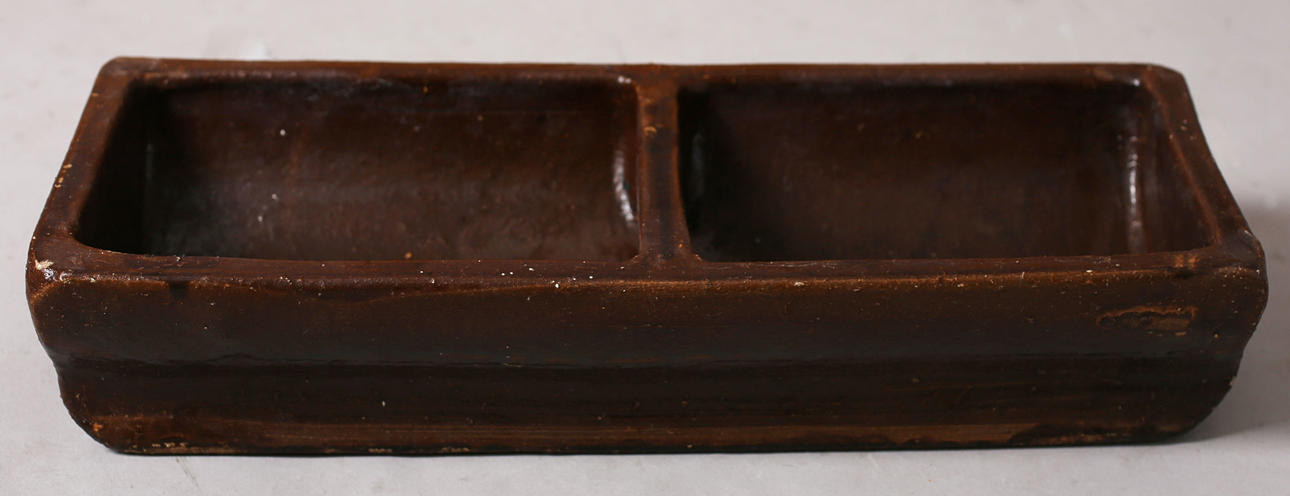 FODERTRÅG, lergods, Höganäs, 1900-tal.