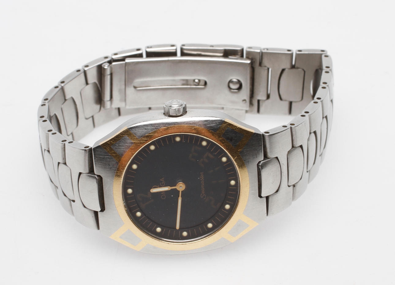 ARMBANDSUR OMEGA, Semaster Digital.