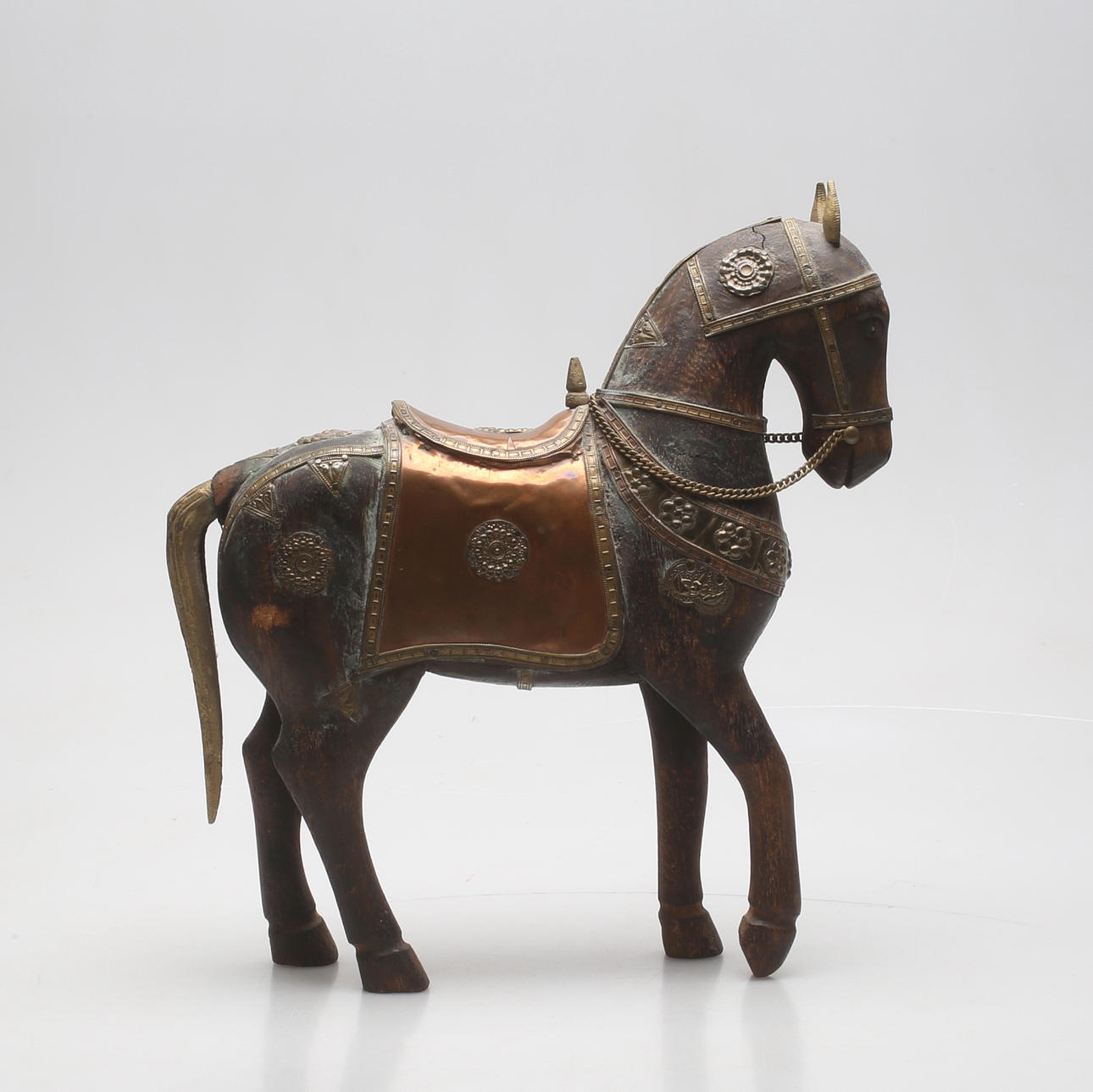 CABALLO, madera, oriental.