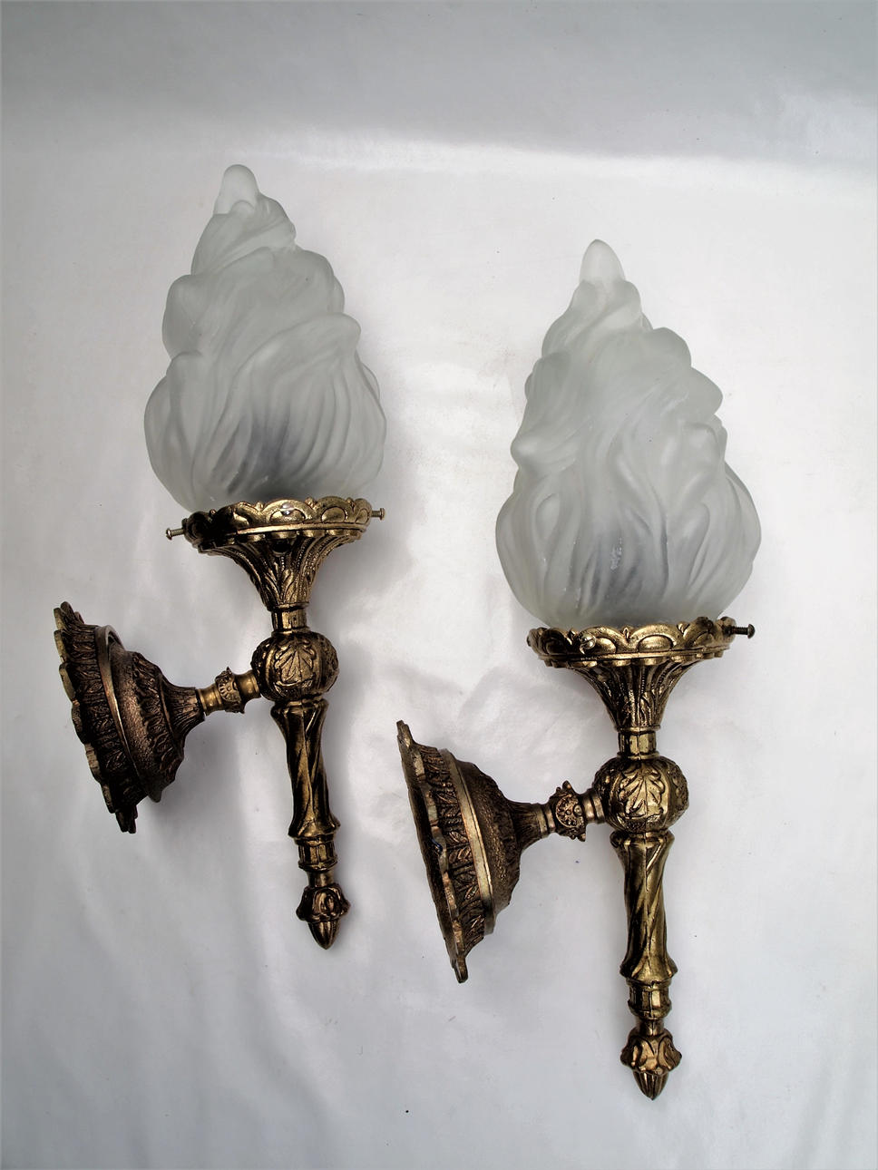 WANDLEUCHTEN, 2 Fackeln.