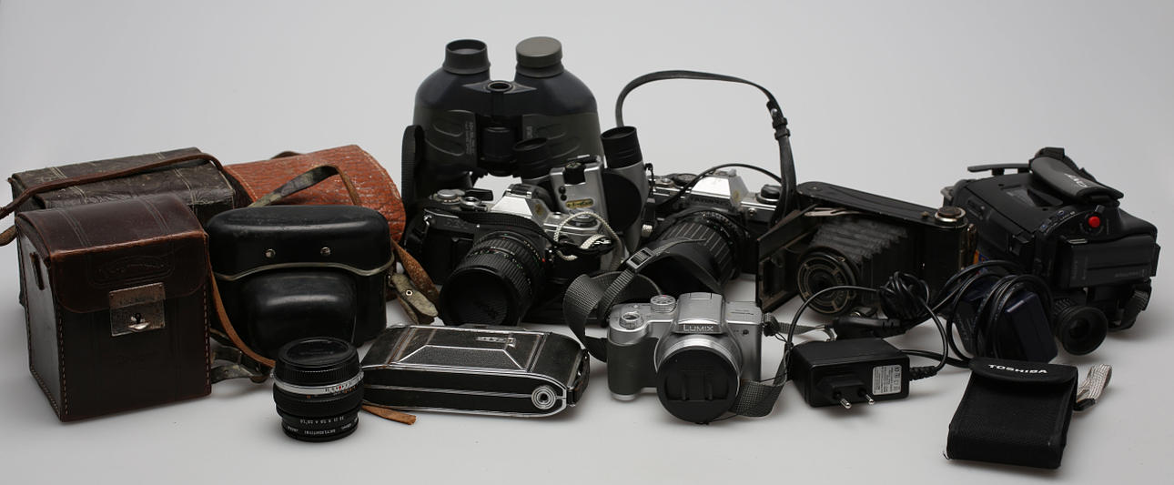 PARTI KAMEROR OCH KIKARE, bla Coronet, Olympus, Adox mfl.