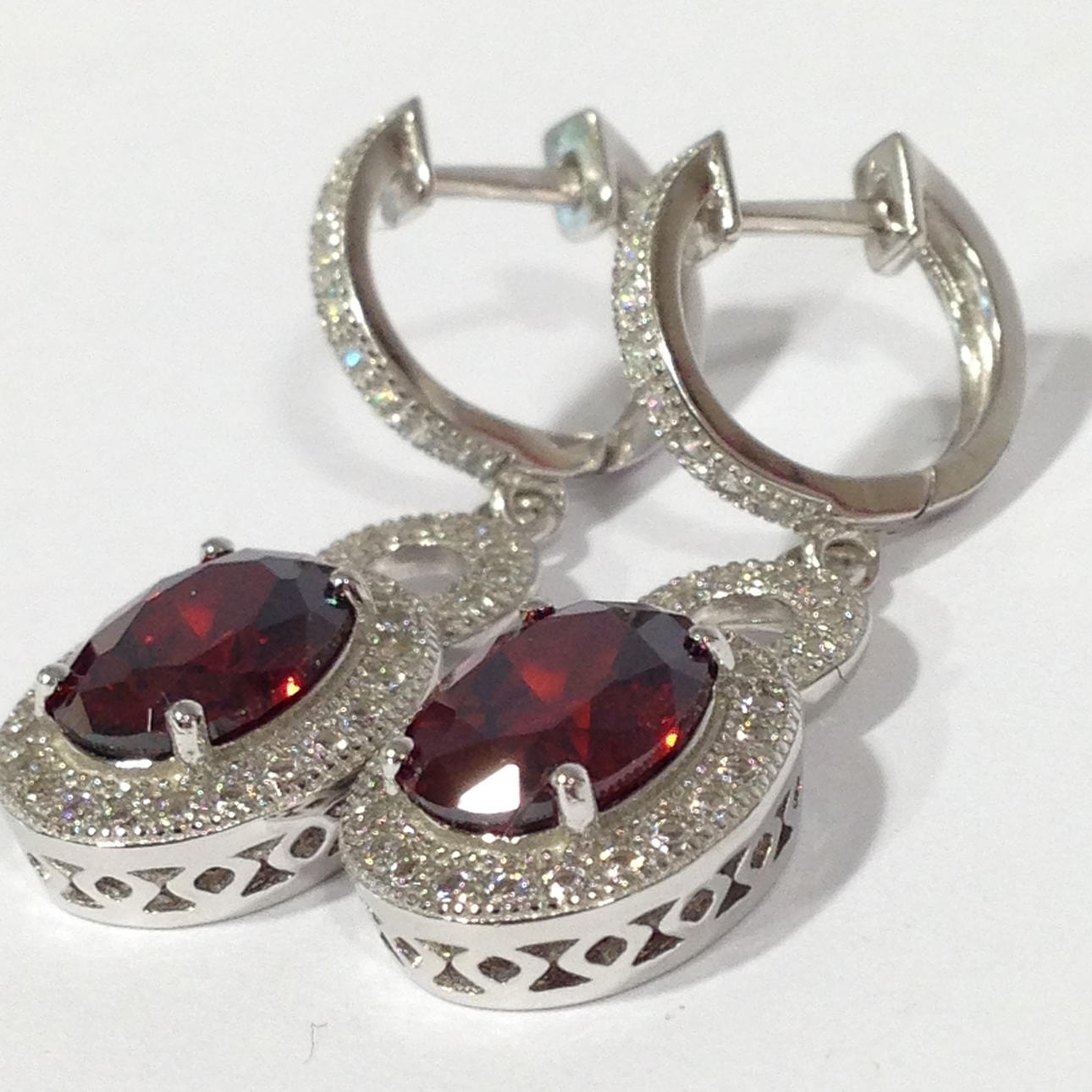 PENDIENTES GOTA PIEDRA ROJA.