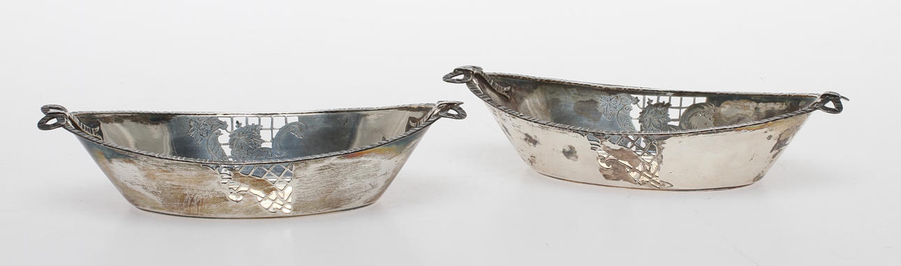 SKÅLAR 1 par, silver, Stepheard & Co London England 1909. Vikt 217 gram.