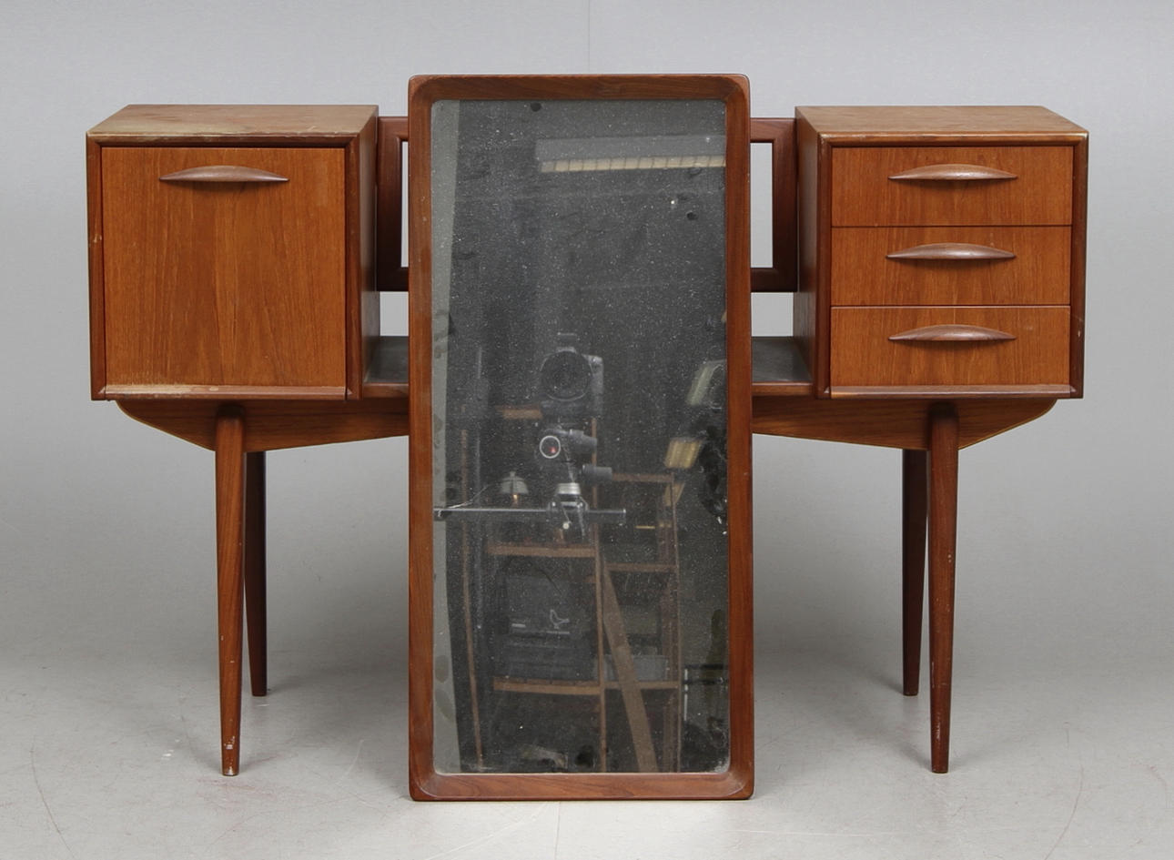 TOALETTBORD, 1950/60-tal.