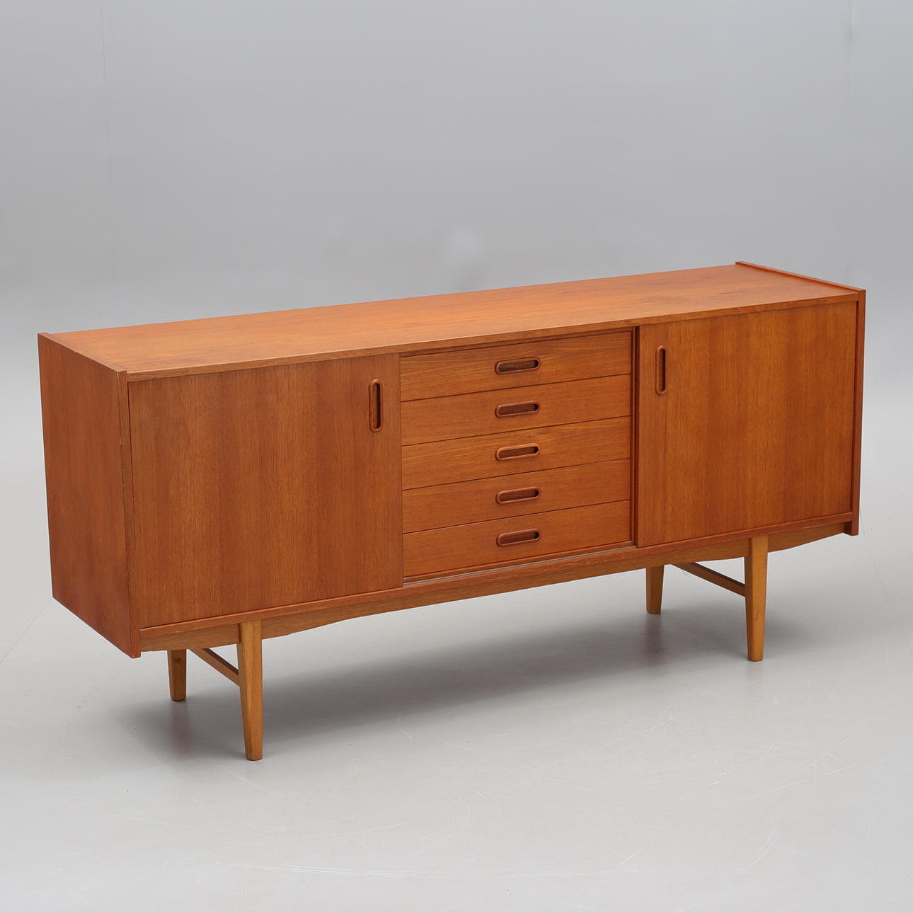 SIDEBOARD, teak, 1950s / 60s.