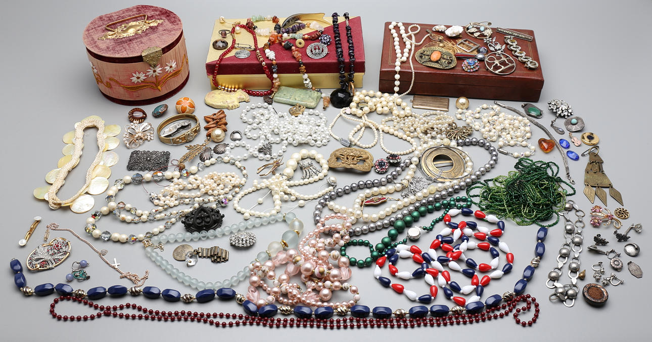 STORT PARTI BIJOUTERIER.