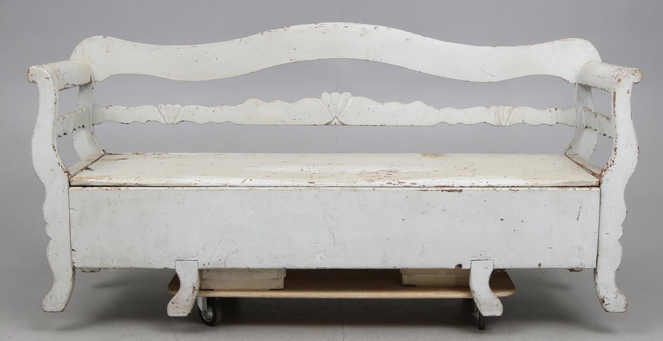 Träsoffa 1800-tal.