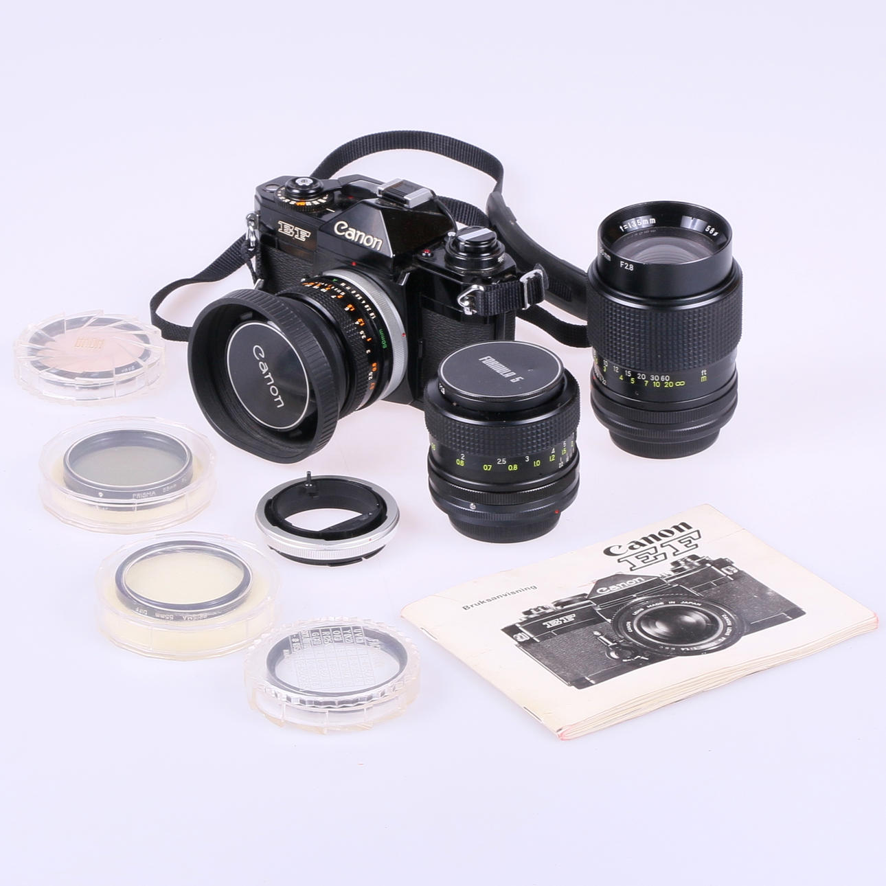 SYSTEM CAMERA, Canon EF with accessories.