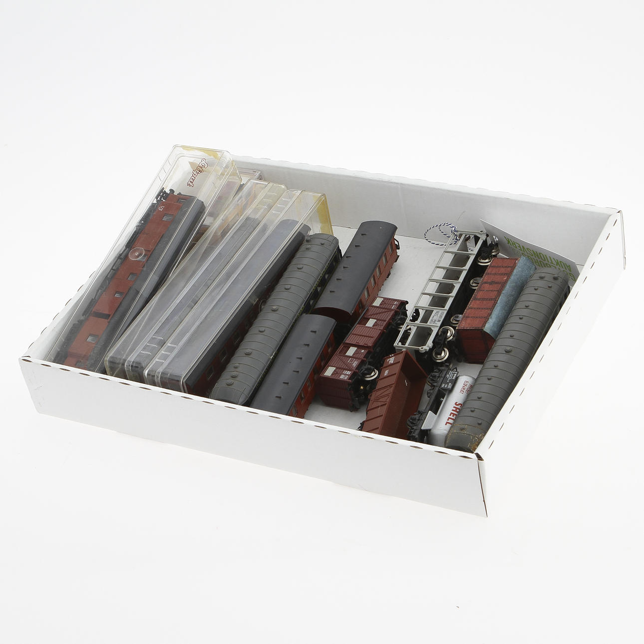 MODELLTÅG, 15 dlr. Vagnar. Liliput, Jouef, Bertren etc.