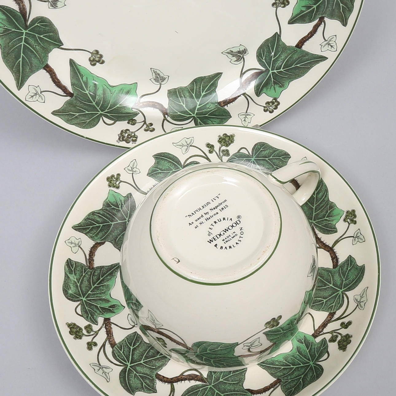 TABLEWARE, 33 pieces, porcelain, 