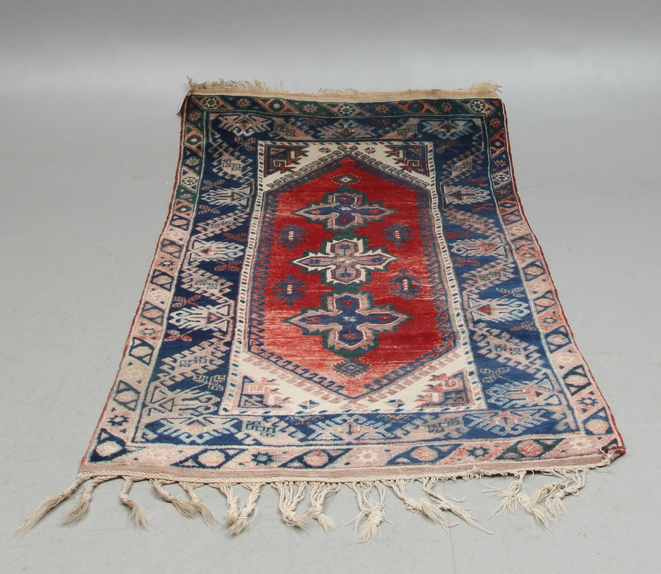 MATTA, orientalisk, ca 196 x 109 cm.