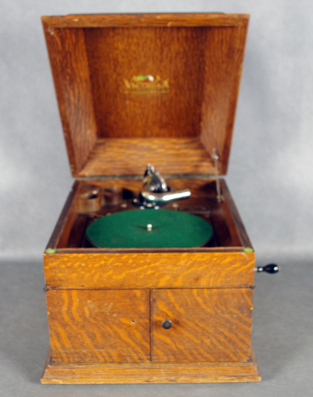 VEVGRAMMOFON, Victrola, His masters Voice.