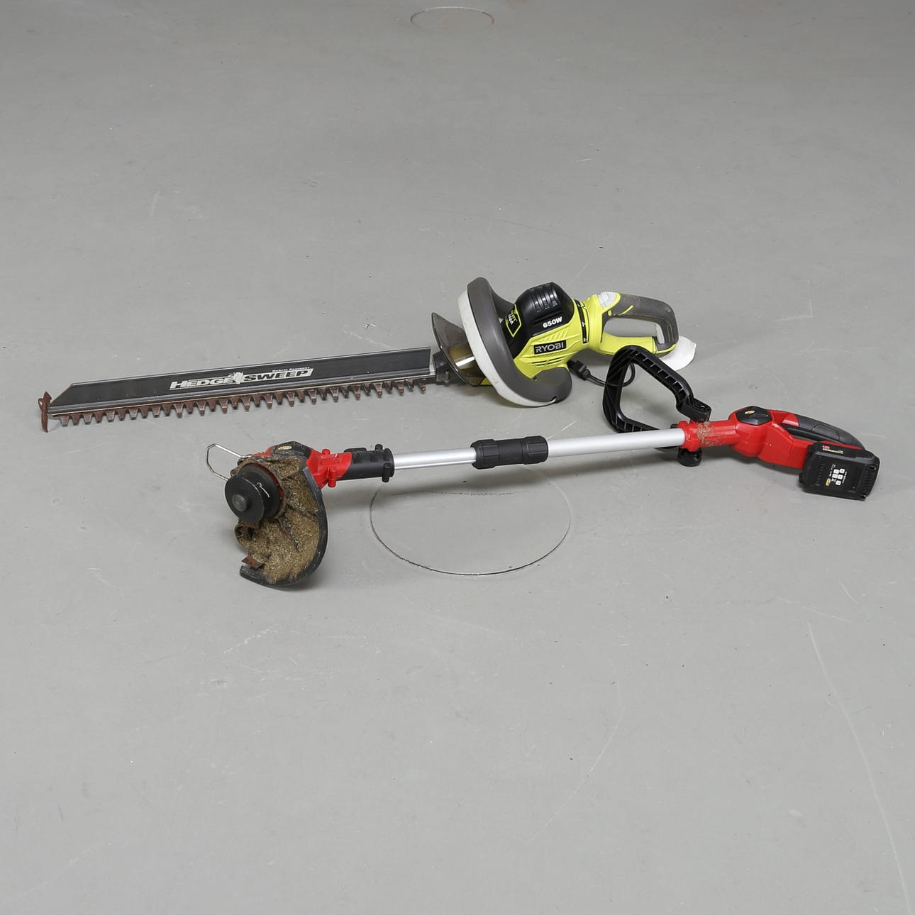 HÆKKEKÆR Ryobi Kantfejning, TRIMMER Meec.