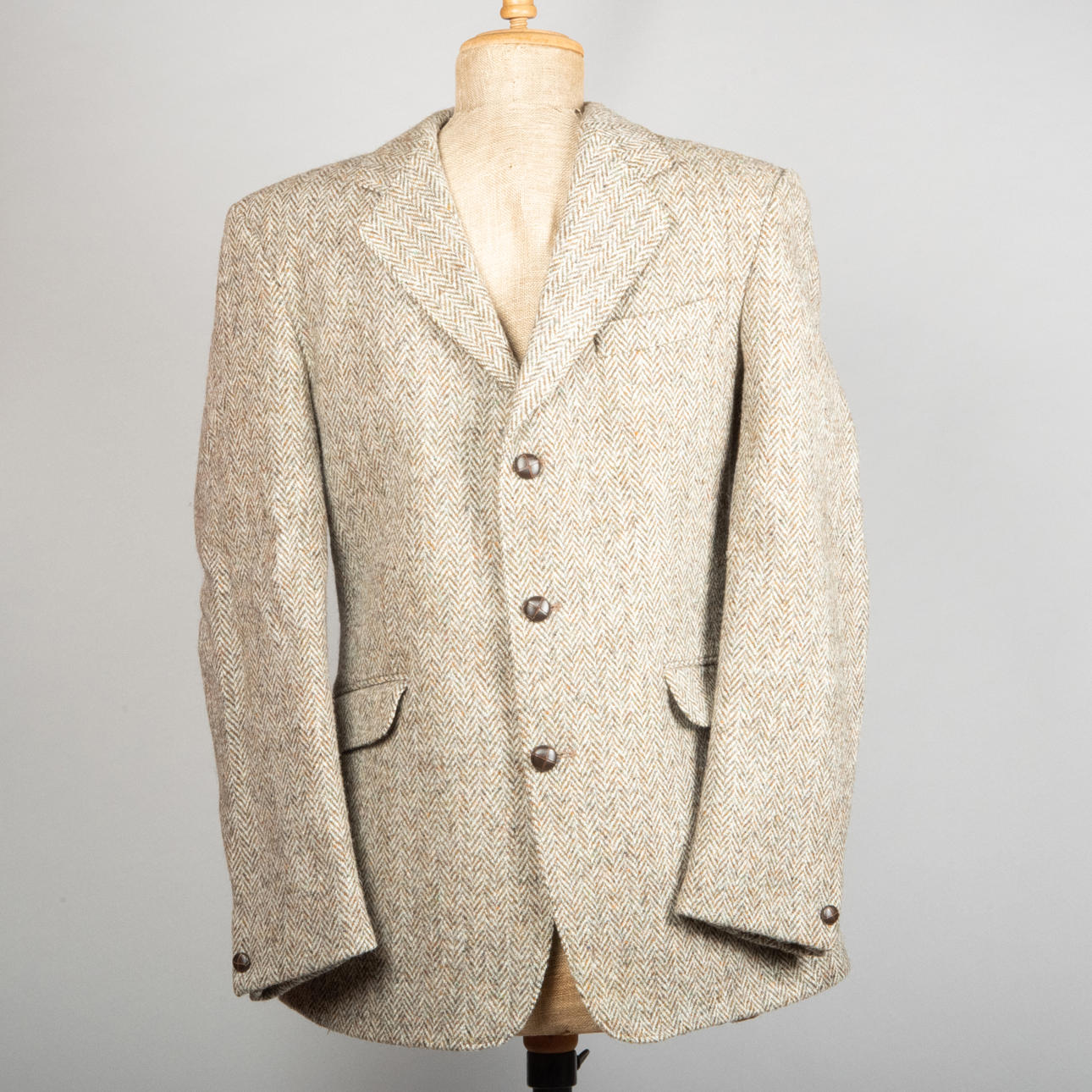 KAVAJ, Harris Tweed.