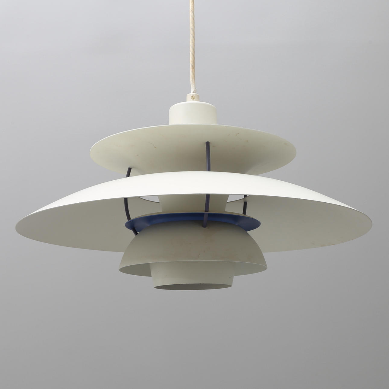 KATTOVALAISIN, PH-5, Louis Poulsen.