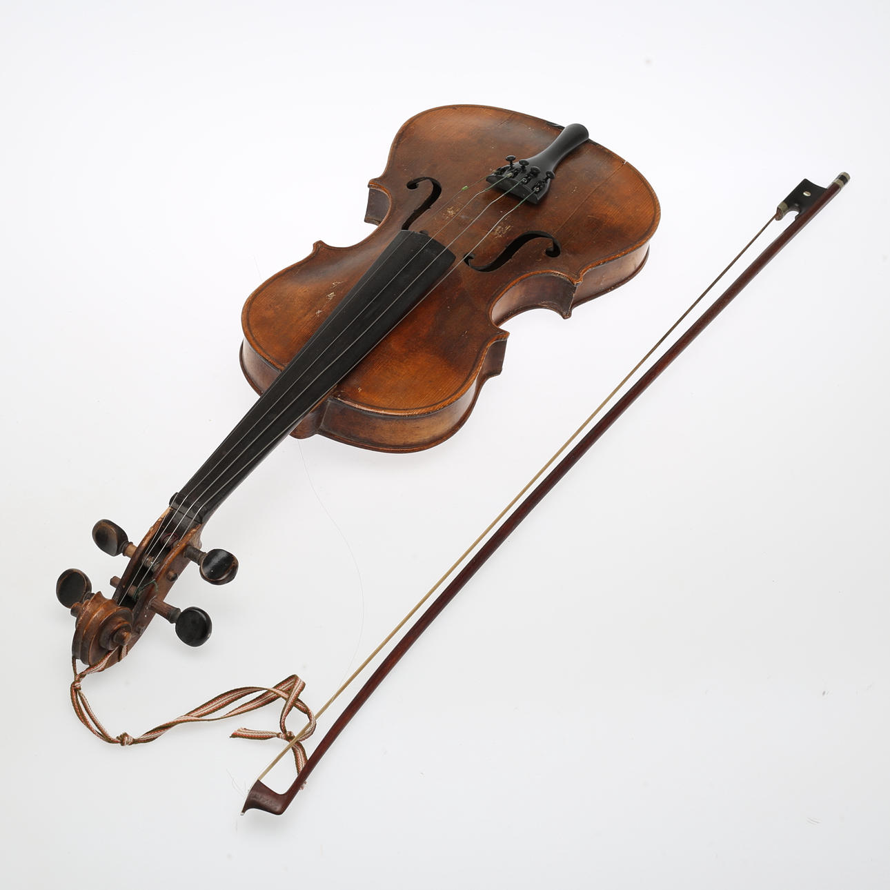 VIOLIN with bow, Jacobus Stainer, Absam.