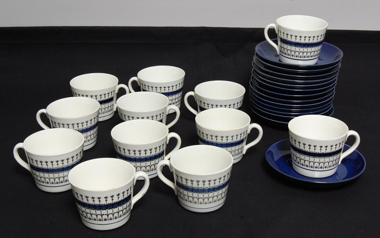 KAFFEKOPPAR, 26 delar, " Smide " Arthur Percy, Gefle, 1966-1974.