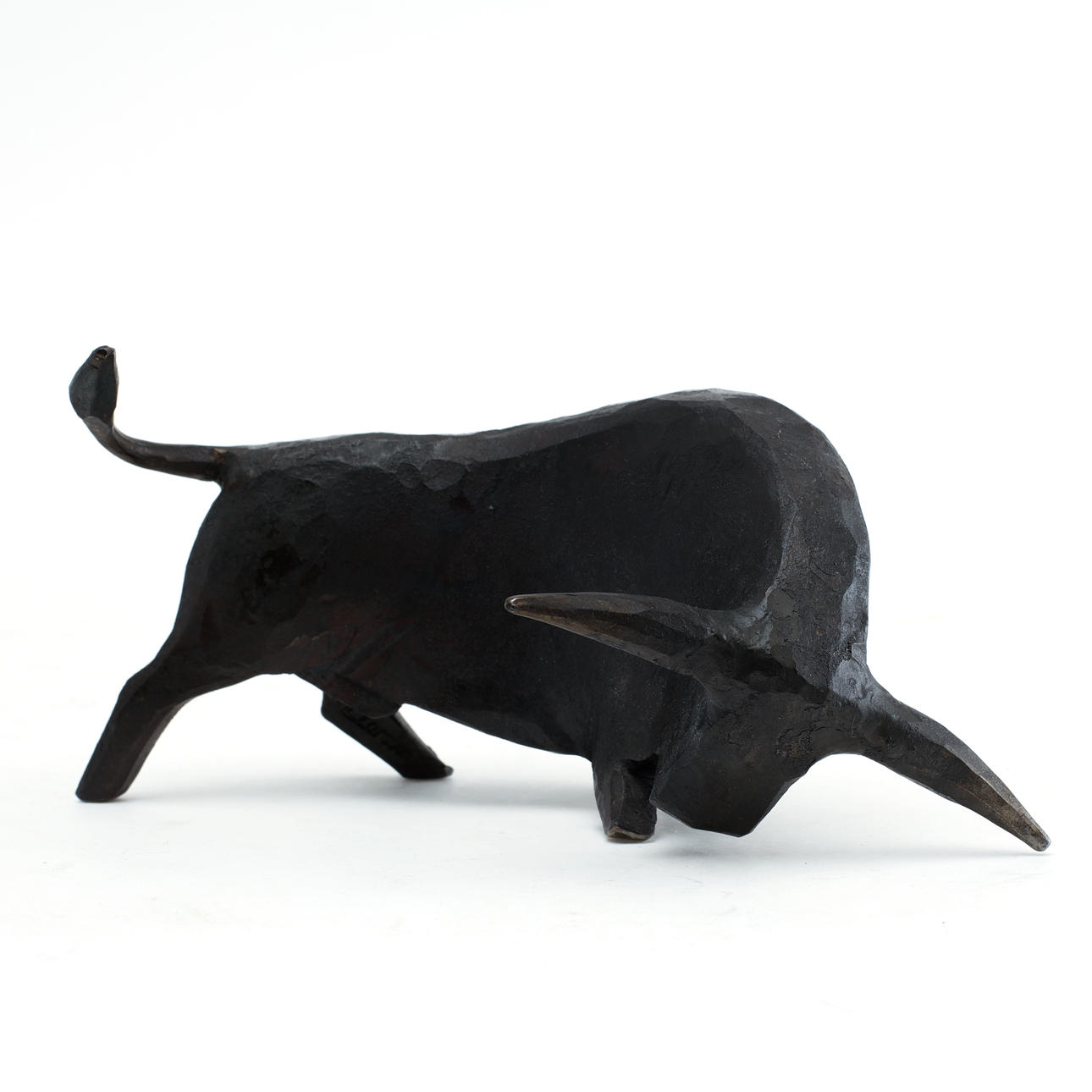 LARS LARSSON. Sculpture, bull, art forging.