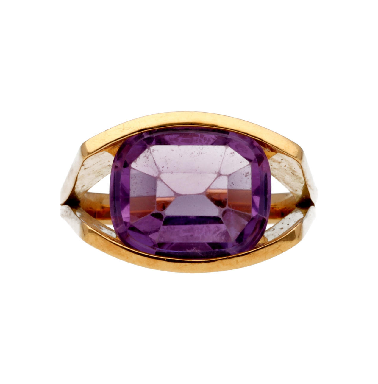 Guld och ametist ring.