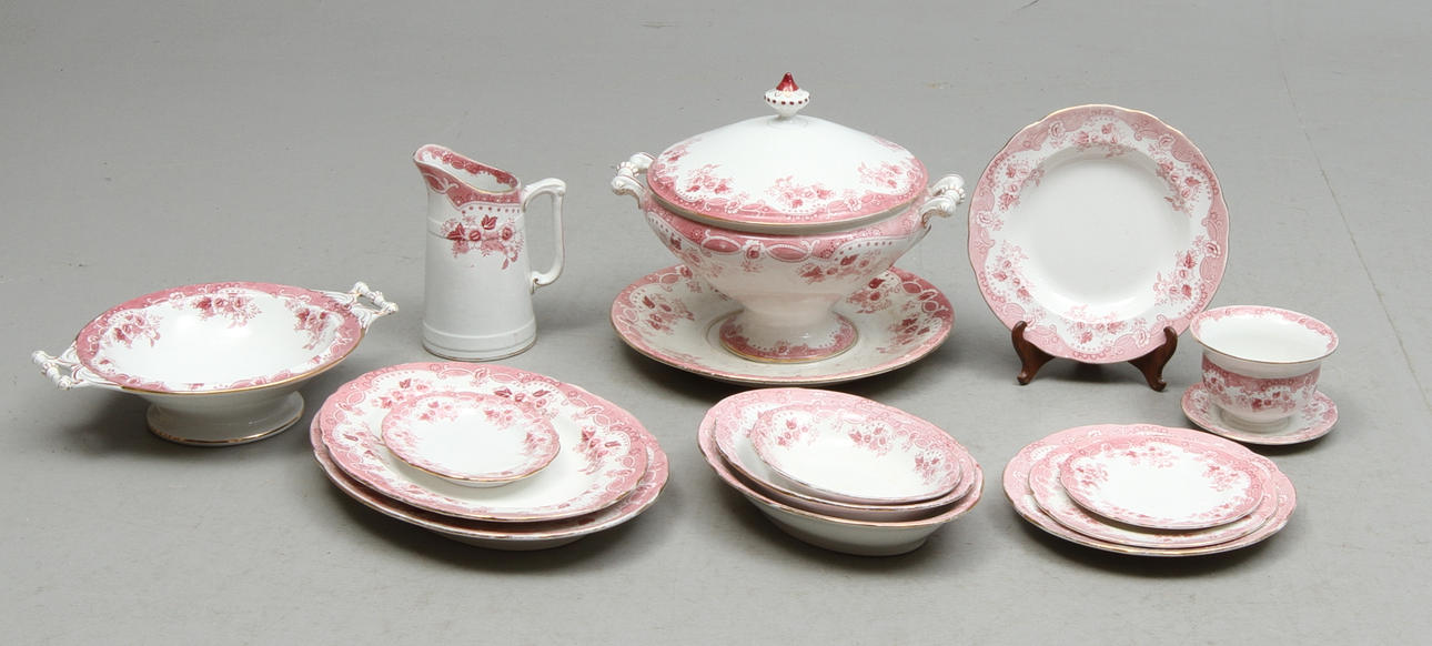 MATSERVIS, ca 65 delar, "Skandia", Gustavsberg, omkring 1900.