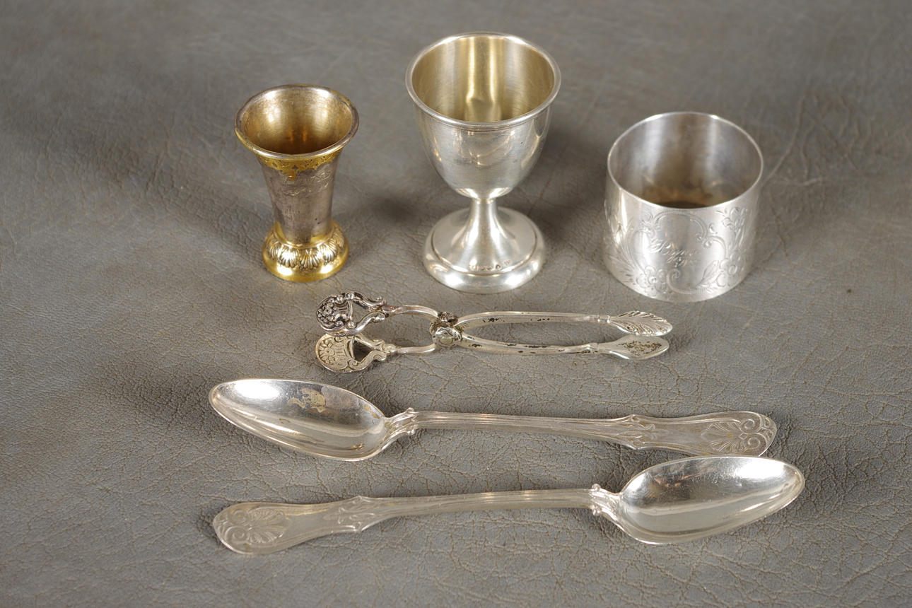 SILVERFÖREMÅL, 6 delar, bl.a. äggkopp, skedar m.m.