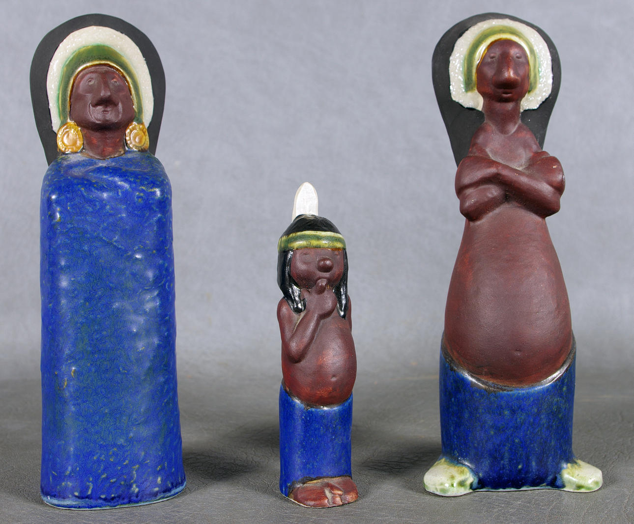 KERAMIKFIGURER, 3 stycken, Indianfamilj, design Rolf Palm.