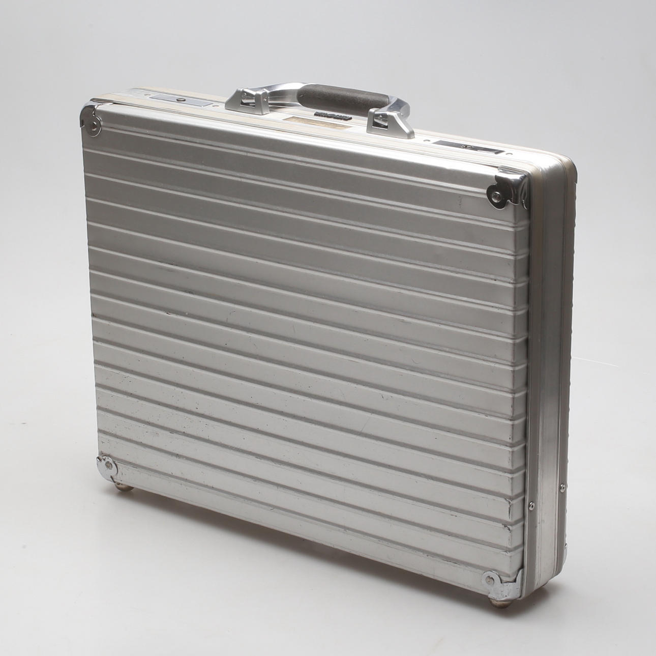 PORTFÖLJ, aluminium, Rimowa.