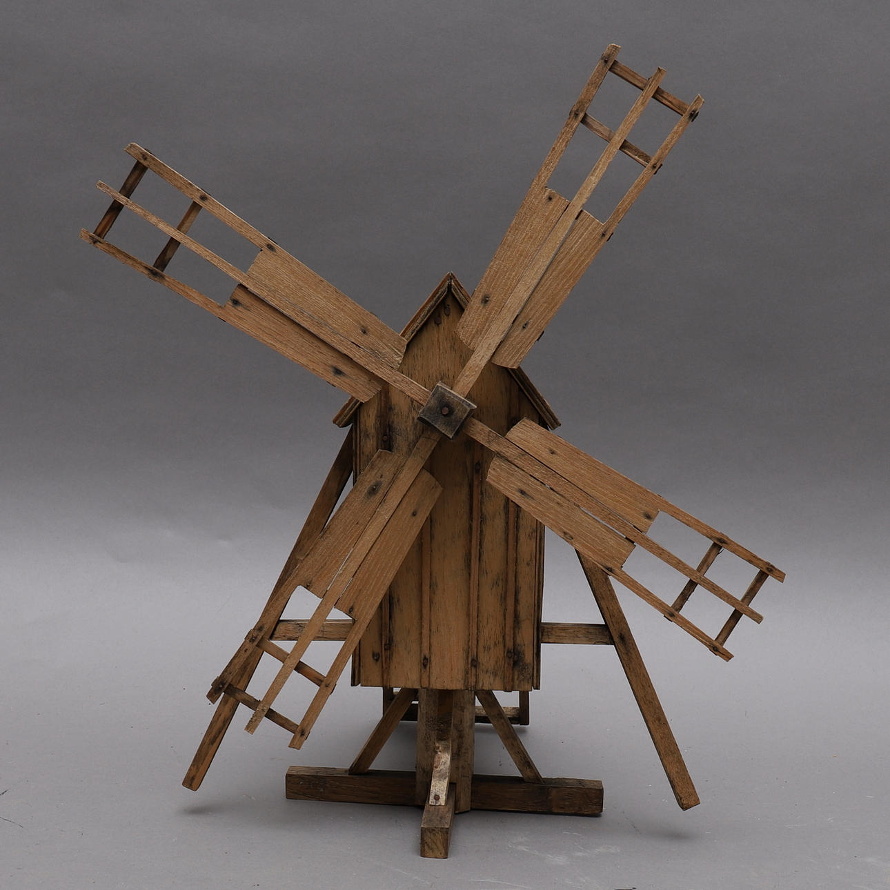 VINDMØLLE, træ.