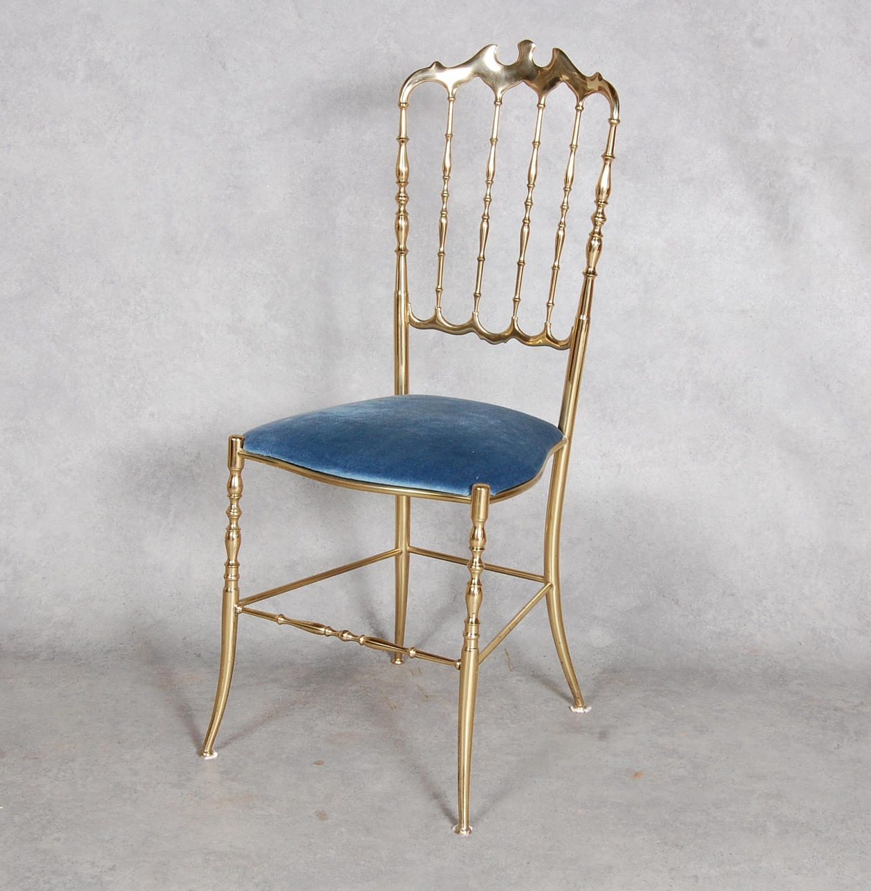 STOL, mässing, Frankrike, 1900-tal.