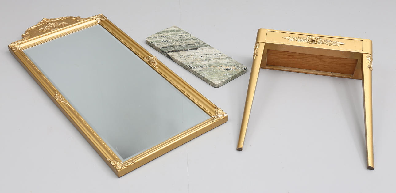 SPEGEL med KONSOLBORD, gustaviansk stil, 1900-tal.