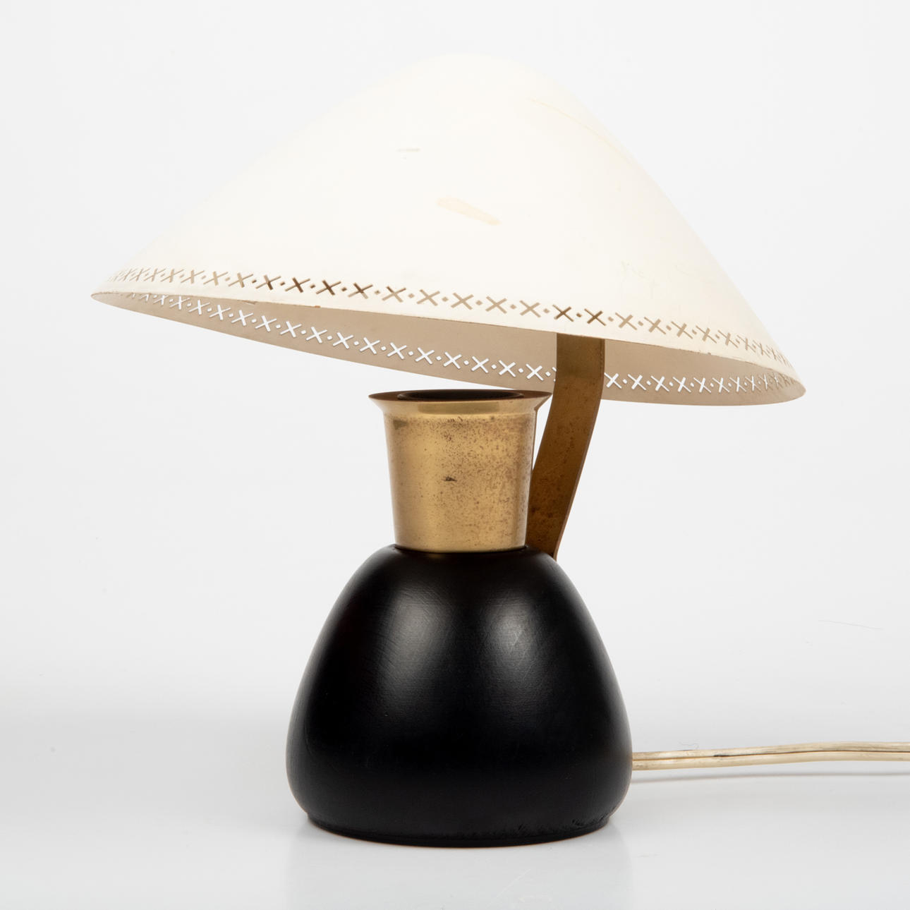 PÖYTÄVALAISIN, ASEA, puu/messinki/tina.