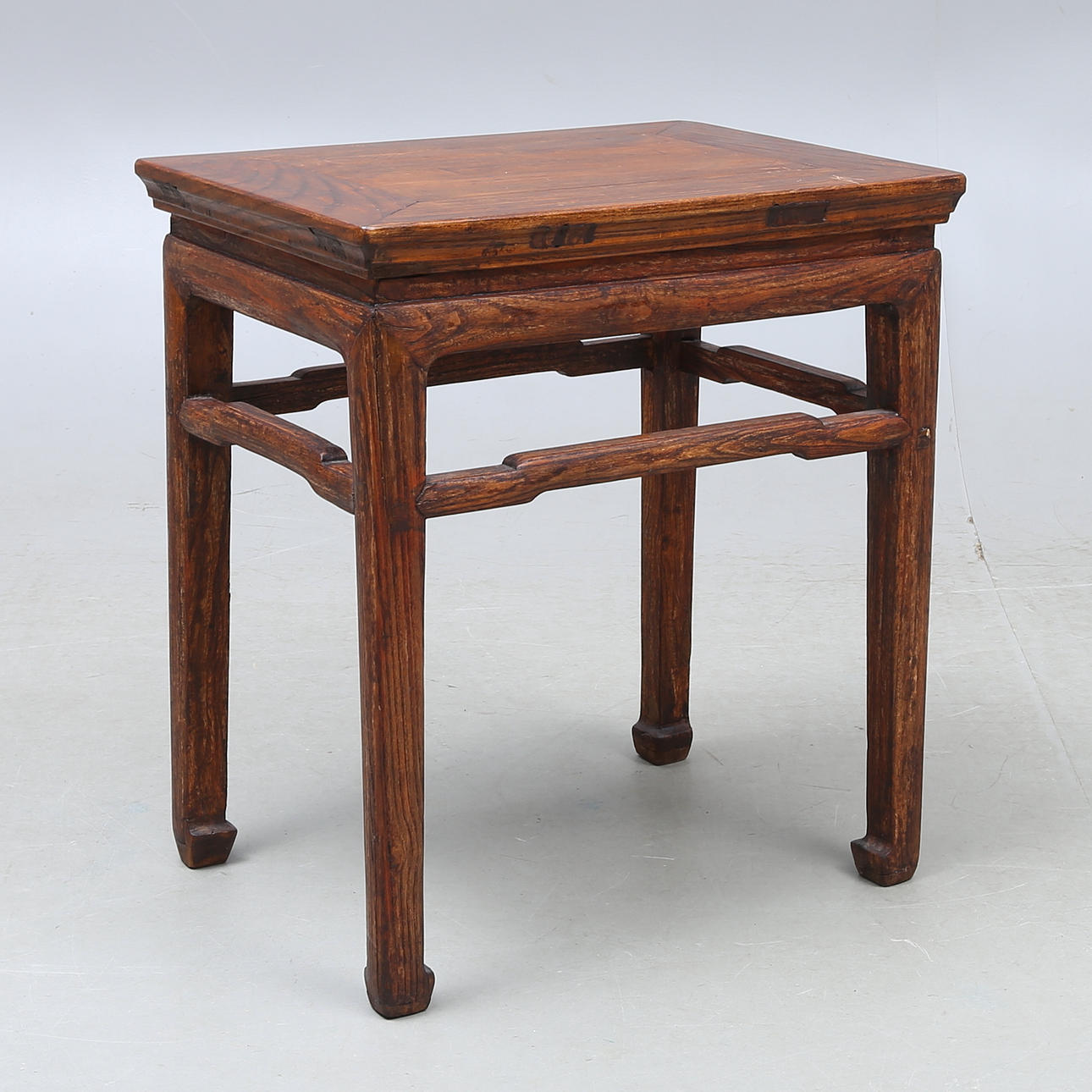 BEISTELLTISCH, China, 19. Jahrhundert.